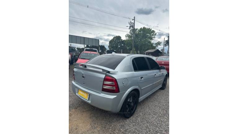 CHEVROLET - ASTRA - 2009/2010 - Prata - R$ 39.900,00