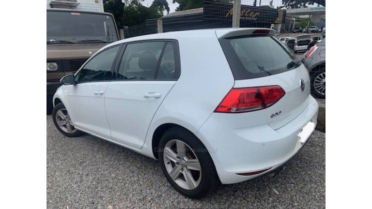 VOLKSWAGEN - GOLF - 2014/2015 - Branca - R$ 79.000,00