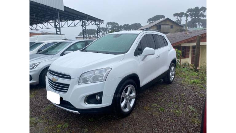 CHEVROLET - TRACKER - 2015/2015 - Branca - R$ 75.000,00