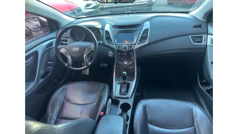 HYUNDAI - ELANTRA - 2014/2015 - Branca - R$ 75.000,00