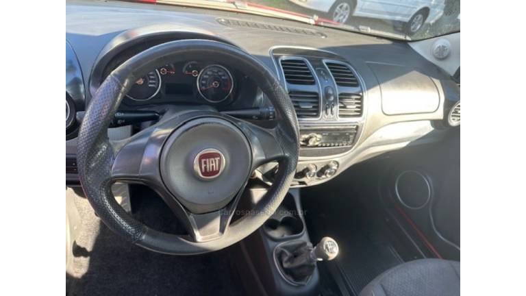 FIAT - SIENA - 2016/2016 - Vermelha - R$ 39.900,00