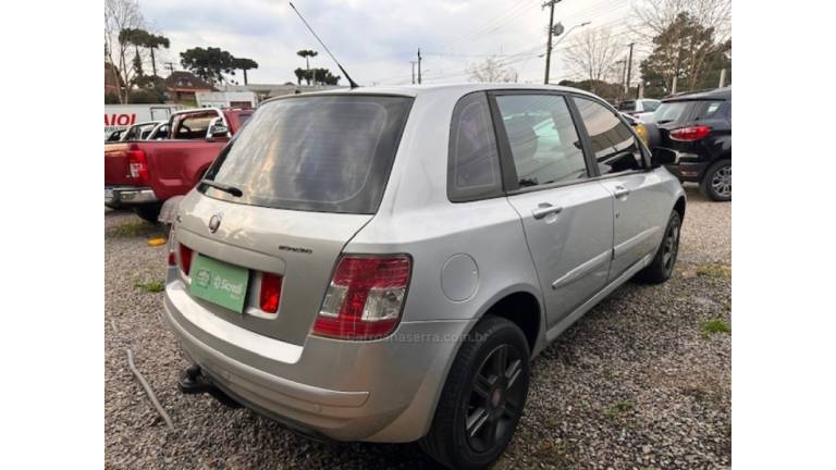 FIAT - STILO - 2009/2010 - Prata - R$ 26.000,00