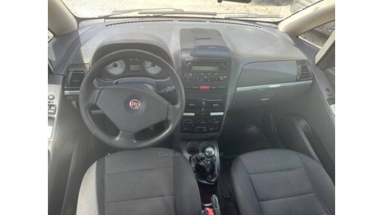 FIAT - IDEA - 2010/2010 - Vinho - R$ 31.500,00