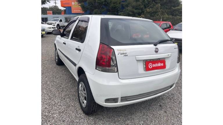FIAT - PALIO - 2012/2013 - Branca - R$ 32.000,00