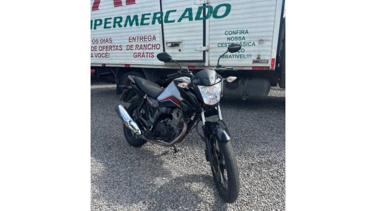 HONDA - CG 160 - 2022/2023 - Prata - R$ 16.900,00