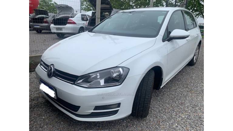 VOLKSWAGEN - GOLF - 2014/2015 - Branca - R$ 79.000,00